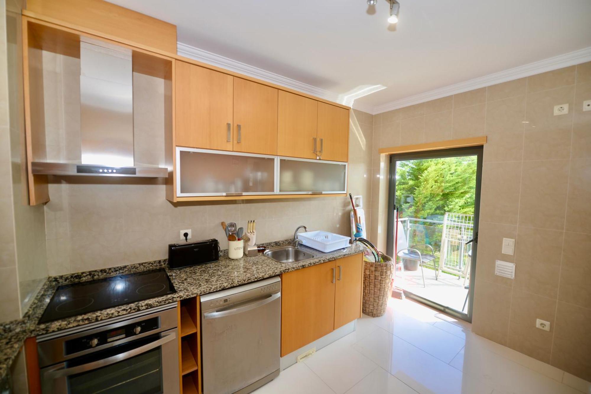 Pebble - 1 Bedroom Apartment Sleeps 5 With Pool & Tennis Court 상 마르티뇨 두 포르투 외부 사진