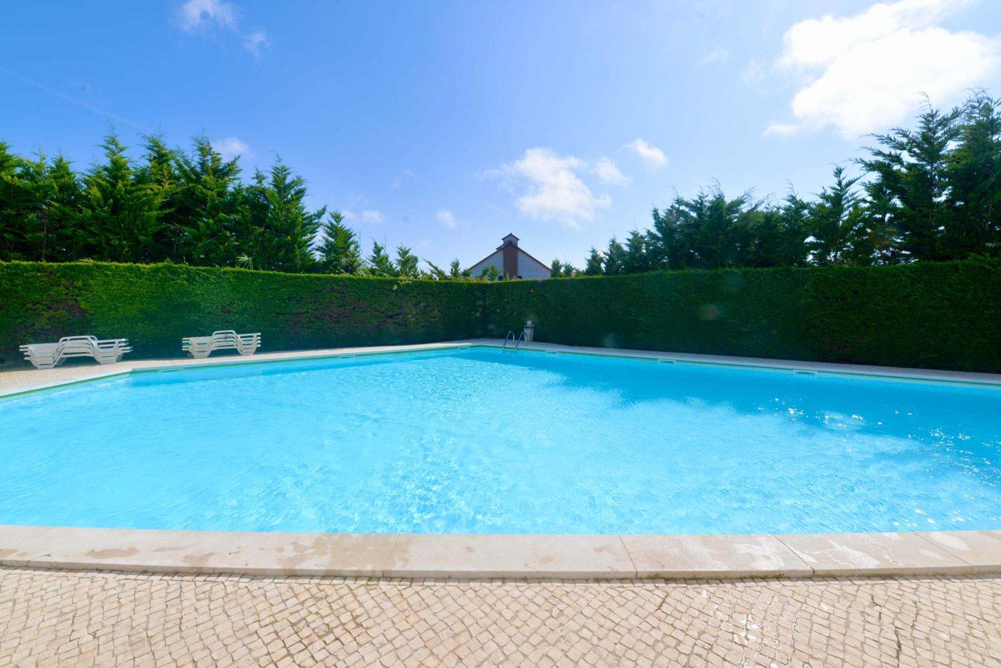 Pebble - 1 Bedroom Apartment Sleeps 5 With Pool & Tennis Court 상 마르티뇨 두 포르투 외부 사진